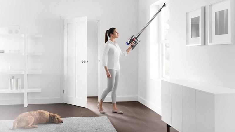 DYSON V8 ANIMAL+ pokončni sesalnik
