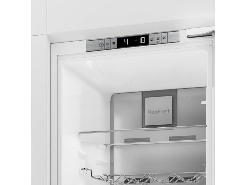 Vgradni hladilnik BEKO BCNA275E4SN