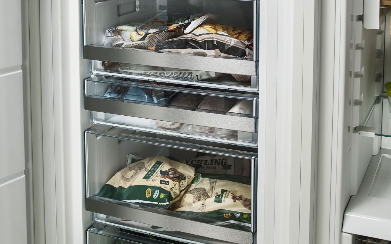 ASKO RFN31842I Vgradni hladilnik