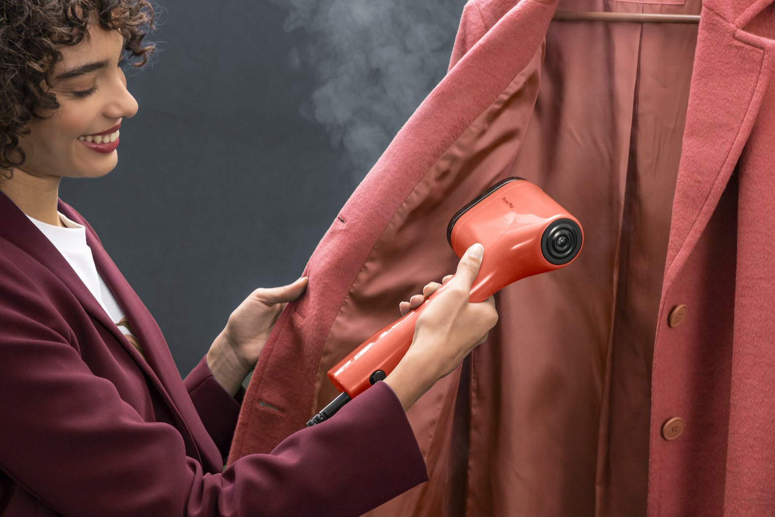 TEFAL Pure POP DT2022E0 parni osvežilec oblačil